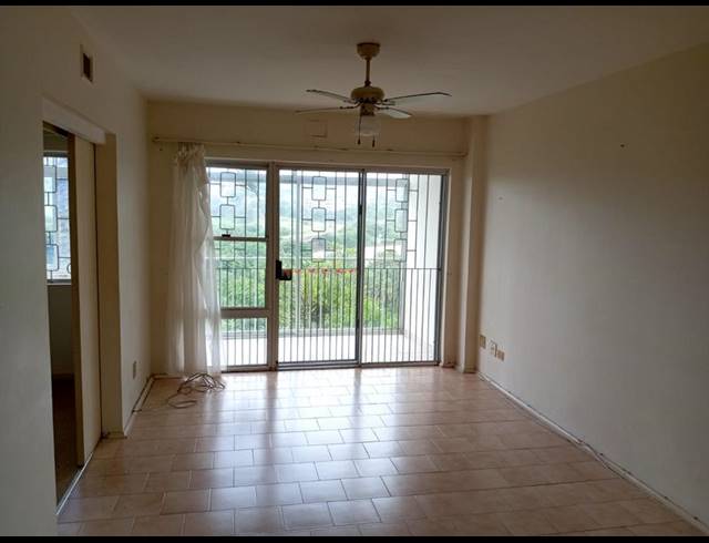 2 BEDROOM APARTMENT FOR SALE IN FREELAND PARK